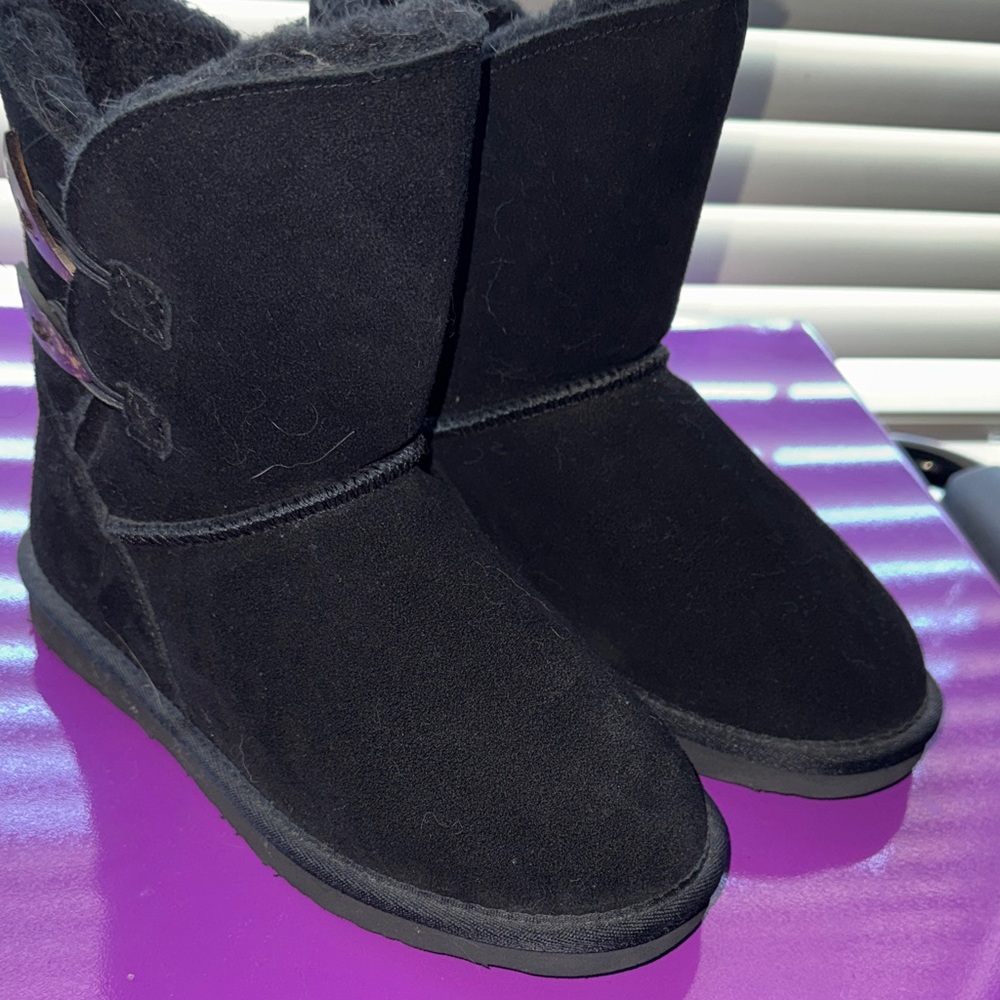 Black Women's Shearling-Lined Winter Boots